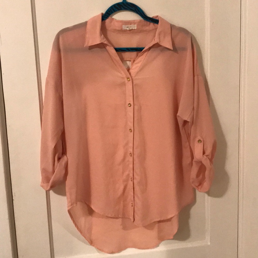 Peep-hole back Button up Blouse